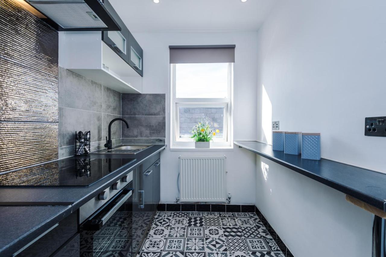 Empire Blackpool Apartments - George St 외부 사진
